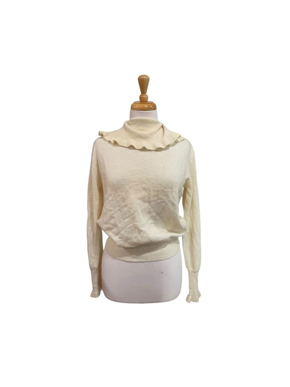 Vntg 80’sWomen's Country Suburbans Cream Ruffle Turtleneck lambswool Sweater L